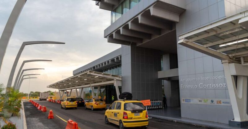 Arrival or Departure Transfer: Ernesto Cortissoz Airport - Key Points