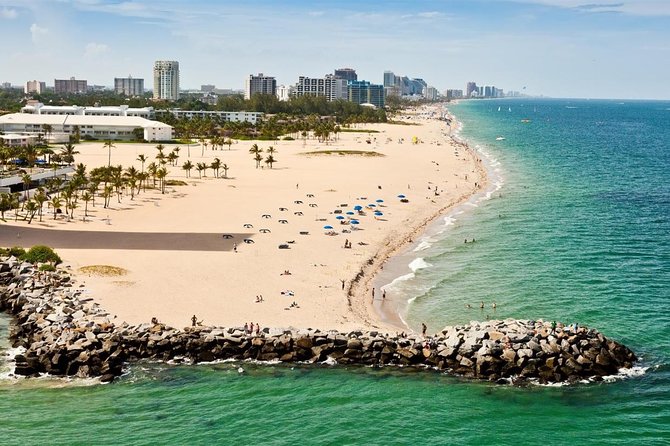 Arrival Private Transfer: Airport FLL to Hollywood Beach in Luxury SUV - Vehicle Specifications