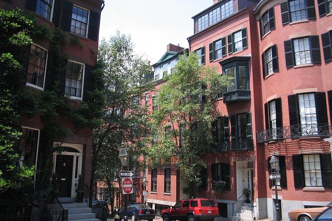Arrival Private Transfer: Boston Airport BOS to Boston City in Business Car - Destination Highlights