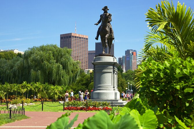 Arrival Private Transfer: Boston Airport BOS to Boston City in Luxury SUV - Vehicle Information and Amenities