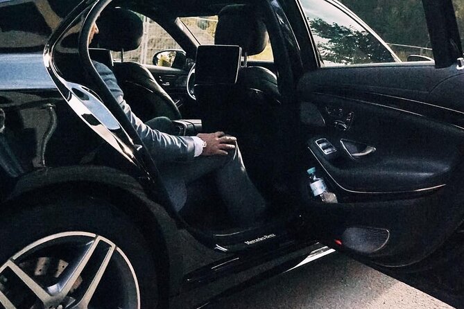 Arrival Private Transfer: Dallas Airport DFW to Dallas in Business Car - Inclusions and Amenities