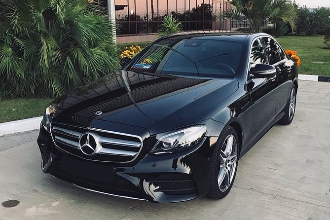Arrival Private Transfer: Dulles Airport IAD to Washington in Business Car - Vehicle and Driver