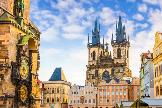 Arrival Private Transfer From Prague Airport PRG to Prague City in Car/Van - Pickup and Drop-off