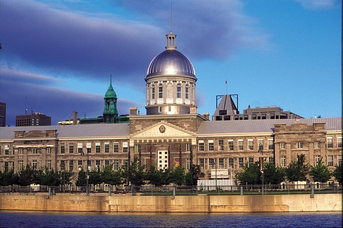 Arrival Private Transfer: Montreal Airport YUL to Montreal in Business Car - About PROFI DRIVER