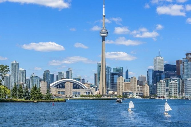 Arrival Private Transfer: Pearson Airport YYZ to Toronto in Luxury Van - Group Size Accommodations