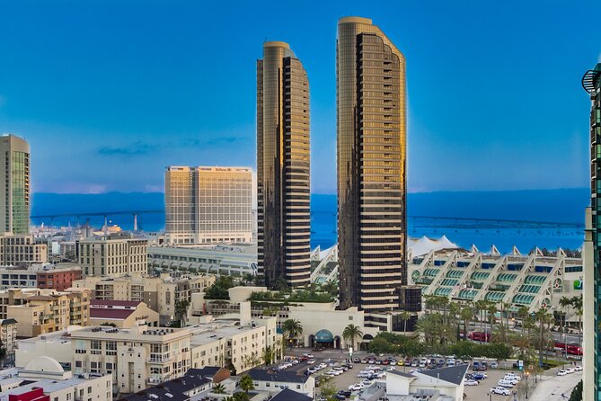 Arrival Private Transfer: San Diego Airport SAN to San Diego in Luxury SUV - Pricing and Booking Information