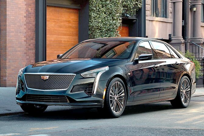 Arrival Private Transfer: Seattle Airport SEA to Seattle in Business Car - Inclusions and Features