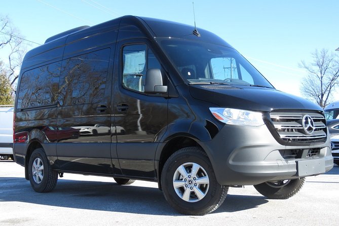 Arrival Private Transfer: Toronto YYZ Airport to Toronto City by SUV or Minibus - Pickup and Drop-off Details