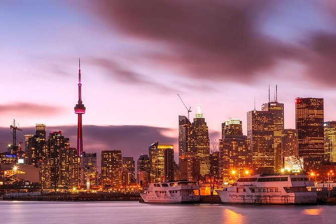 Arrival Private Transfer: Toronto YYZ Airport to Toronto City by SUV or Minibus - Wheelchair and Infant Restrictions