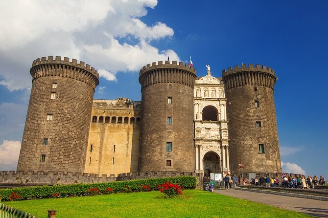 Arrival Private Transfers : Naples Airport NAP to Naples City in Business Car - Arrival and Pickup Process
