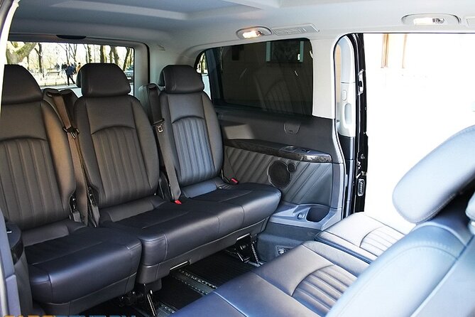 Arrival Transfer Faro Airport FAO to Vilamoura Area by Car or Van - Communication Updates