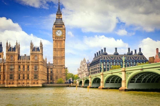 Arrival Transfer: Gatwick Airport LGW to London by Luxury Van - Luxury Vehicle Options