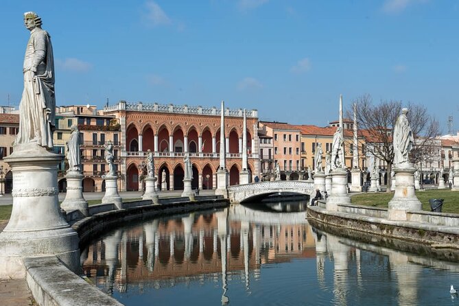 Arrival Transfer: Marco Polo Airport VCE to Venice in Sedan Car - Gratuities and Fees