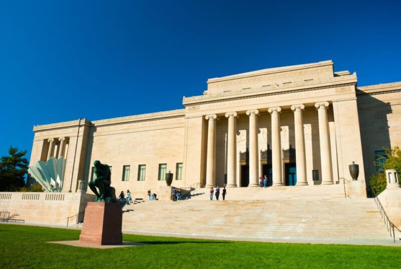 Art, Nature & Legacy: A Kansas City Private Walking Tour - Private Walking Tour Experience
