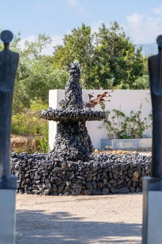 Arte-Contemporary: Sculpture Park and Art Gallery Visit - Experience and Itinerary