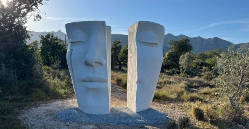 Arte-Contemporary: Sculpture Park and Art Gallery Visit - Accessibility and Languages