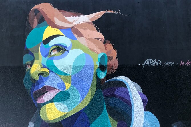 Artistic Walk in Nice - Behind-the-Scenes Opportunities