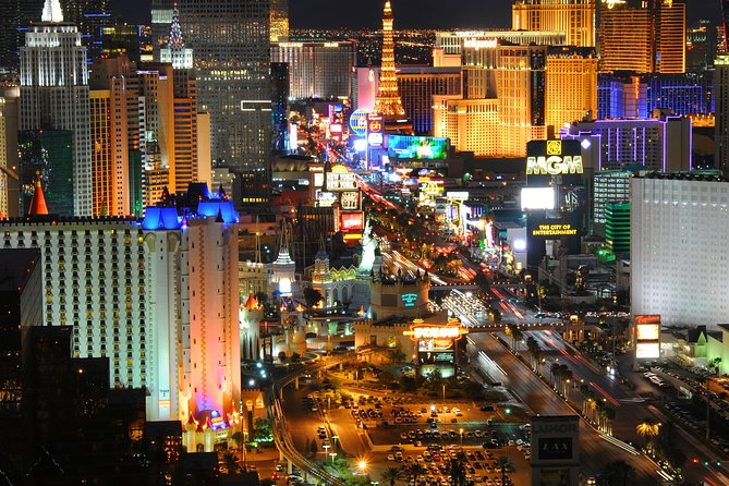 Arts District 3 Hr Vintage Vegas Shopping, Cocktails, Champagne, Photos & Dinner - Key Points