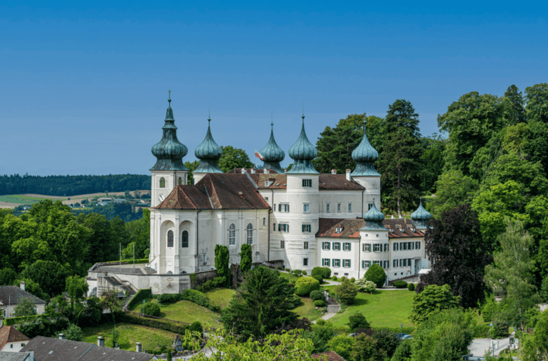 Artstetten Castle: Your Ticket to a Journey Into the Past - Castle Café and Gifts