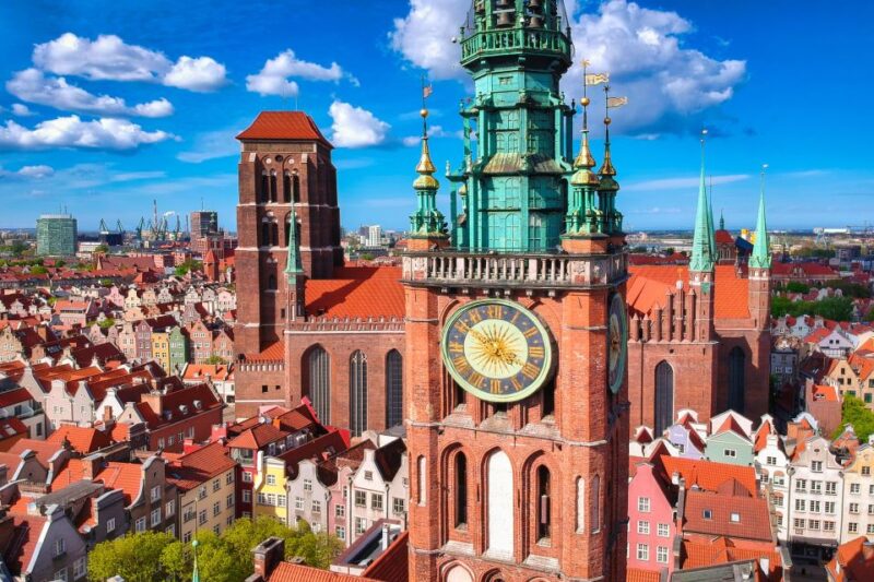 Artus Court and Gdansk Old Town Private Tour With Tickets - Guided Tour Details