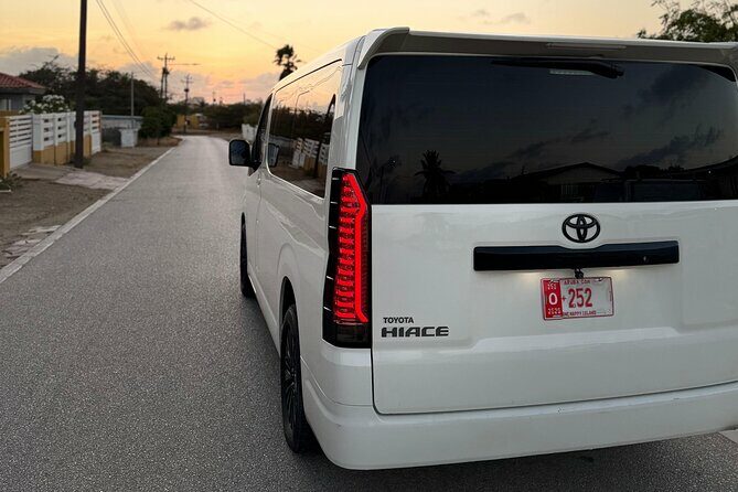 Aruba Private Airport Transfer one way - The Vehicle and Comfort Level
