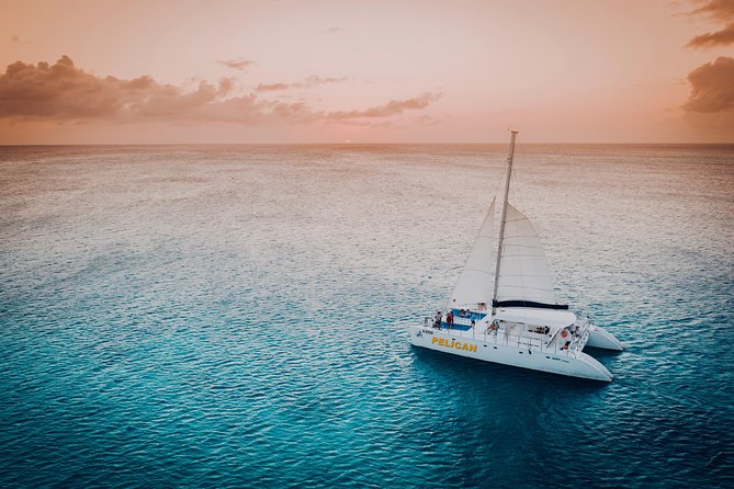 Aruba Sunset Cruise: Dine by the Seaside - Passenger Capacity