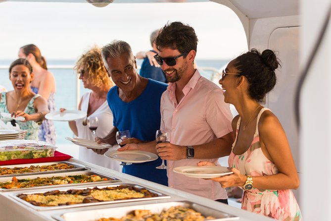 Aruba Sunset Sail With Caribbean Dinner and Live Music - Positive Reviews
