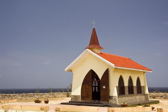 Arubas Scenic Side: UTV Tour Exploring the Treasures of Aruba - About Your Stay