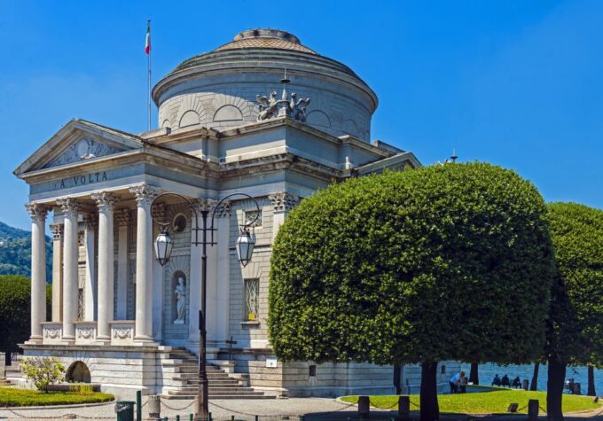 As: Private Walking Tour - Meeting Point and Duration