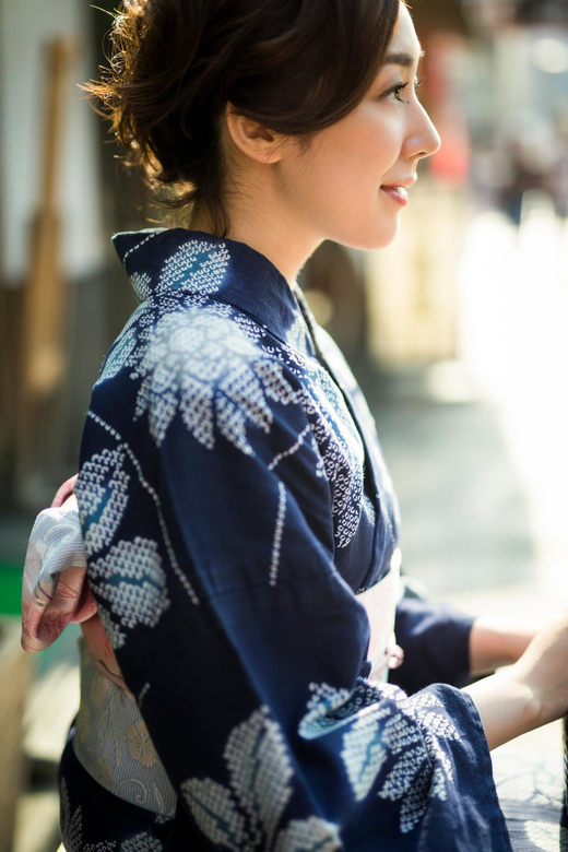 Asakusa Kimono Guided Photoshoot & Taste Sushi, Yakitori - Key Points