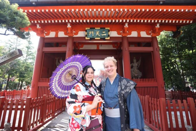 ASAKUSA: Kimono Portrait Tour by Pro Photographer - Capturing Memorable Moments