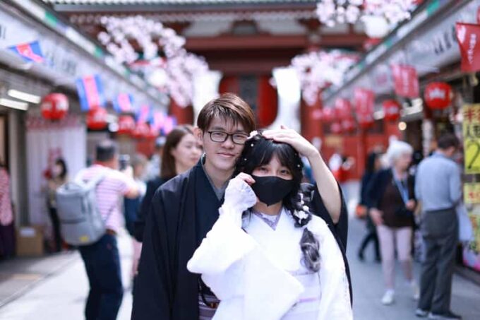 Asakusa: Portrait Tour by Professional Photographer - Capturing the Essence of Asakusa