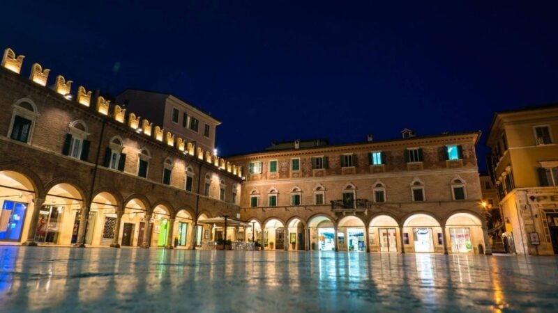 Ascoli Piceno: Evening Walking With Anisette Tasting - Experience Highlights