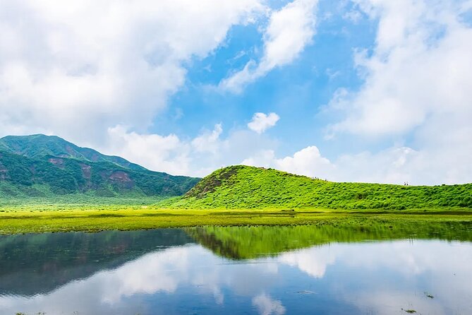 Aso Volcano Kusasenri Shrine and Kurokawa Onsen Tour From Fakuoka - Highlights of the Tour