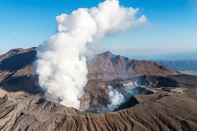 Aso Volcano Kusasenri Shrine and Kurokawa Onsen Tour From Fakuoka - Important Considerations