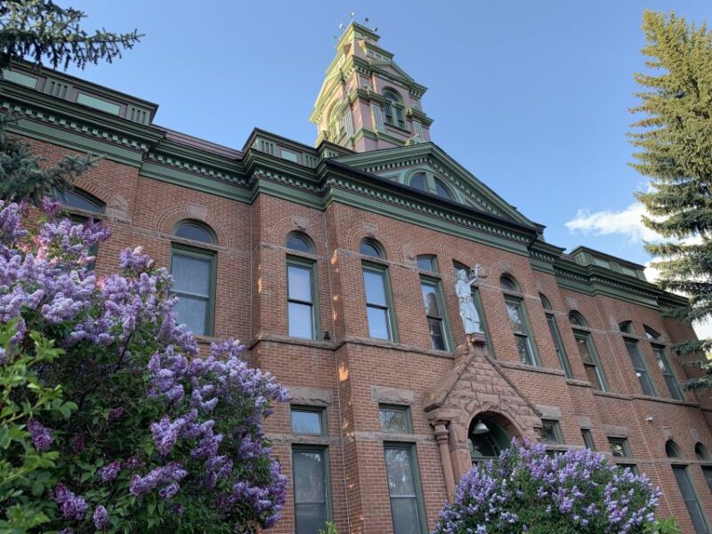 Aspen: From Past to Present History Walking Tour - Unique Features of the Pitkin County Courthouse