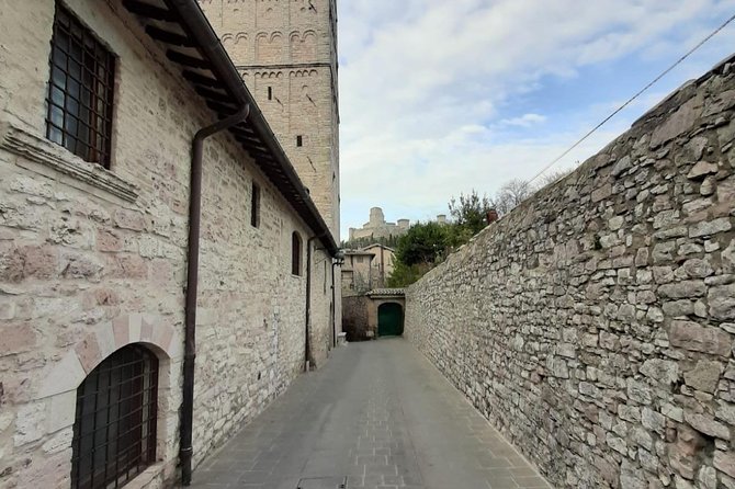 Assisi and Perugia Full Day Tour From Assisi - Meeting and Pickup