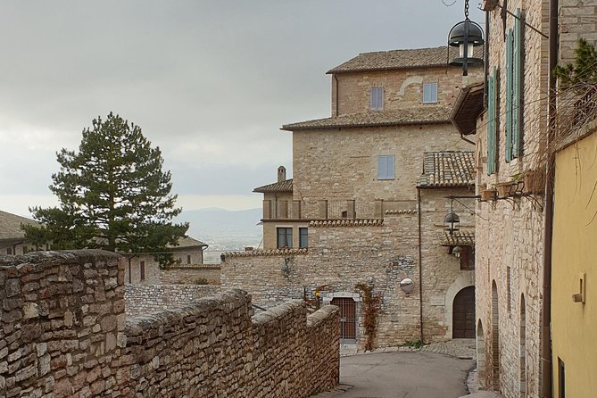 Assisi and the Second World War - Heroes by Chance and by Vocation - Sanctuary in the Shadow of War