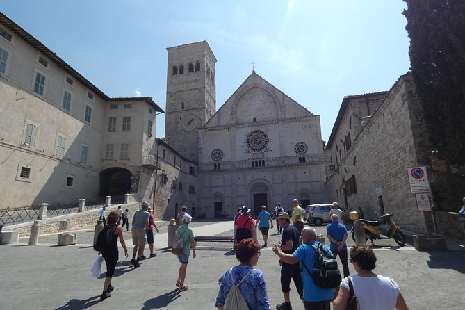 Assisi and the Second World War - Heroes by Chance and by Vocation - Guided Tour of Assisis Past