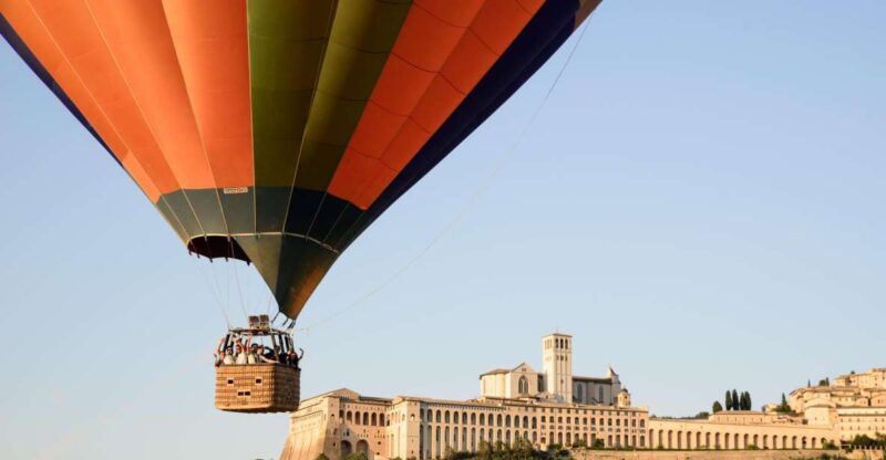 Assisi: Hot Air Balloon Ride With Breakfast & Wine Tasting - Itinerary and Activities