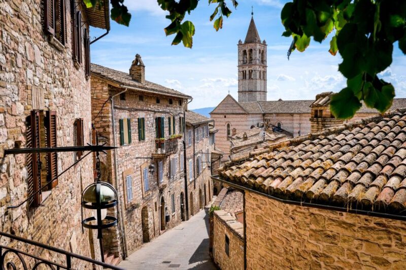 Assisi Private Exploration: Historic Basilicas & City Stroll - Discover Iconic Sites