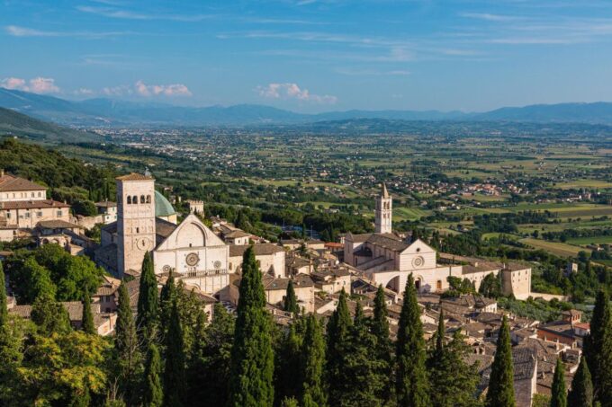 Assisi Private Exploration: Historic Basilicas & City Stroll - Inclusions and Booking