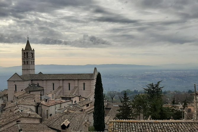 Assisi Private Walking Tour Including St. Francis Basilica - Visiting the Basilica of St. Francis