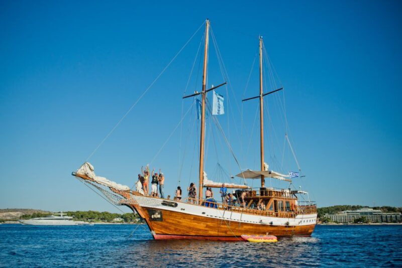Athens: Agistri, Moni, and Aegina Cruise With Lunch & Drinks - Exploring the Local Markets