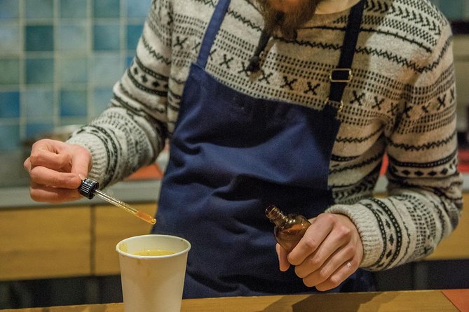 Athens by Night: Small Group Sightseeing With Drinks and Food Tasting - Key Attractions