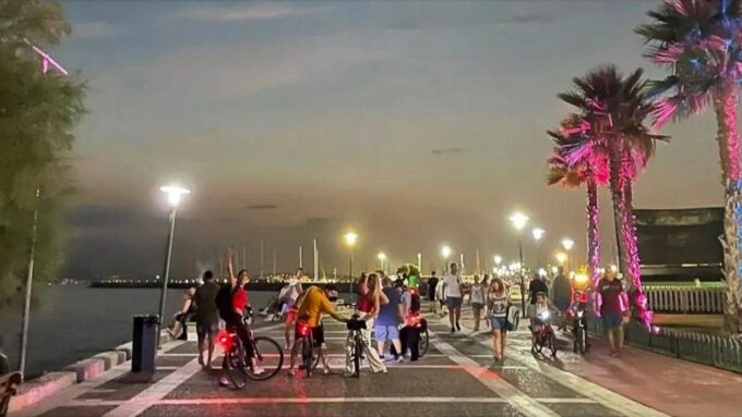 Athens Coastline: Explore by Bike - Group Size and Language