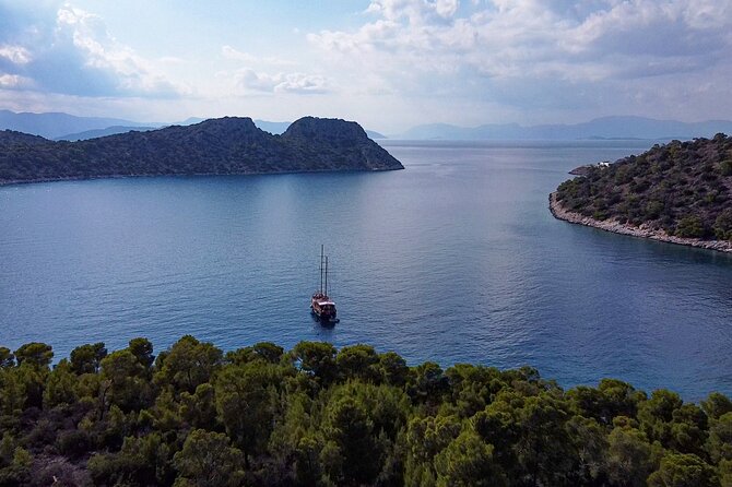 Athens Day Cruise: 3 Islands Tour in the Saronic Gulf With Lunch - Visiting Ancient Sites on Aegina