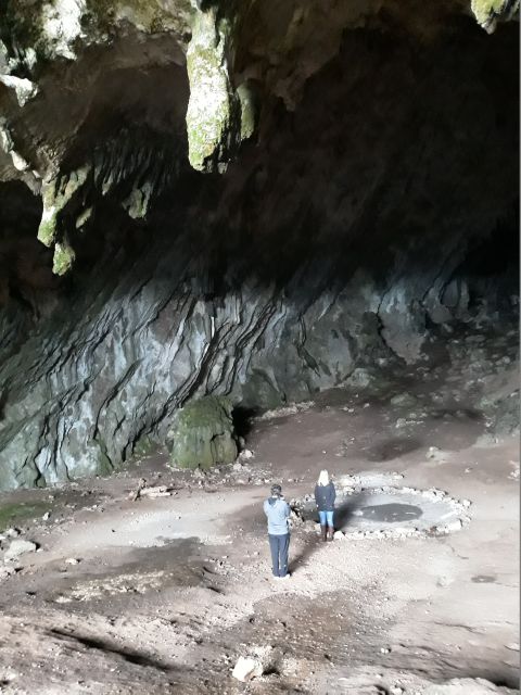 Athens: Delphi, Corycian Cave, and 300 Battlefield Day Trip - Corycian Cave Exploration