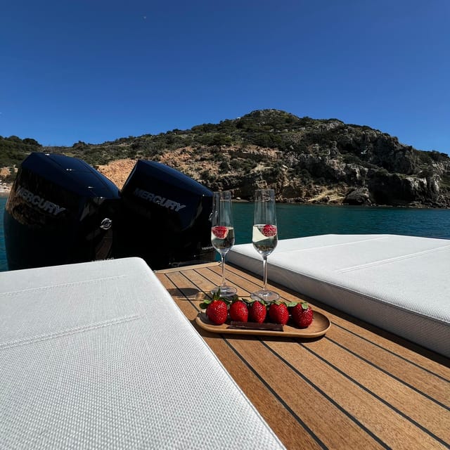 Athens: Exclusive Athens Riviera Cruise ! - Personalized Hospitality and Service