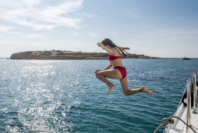 Athens: Half-Day Morning Catamaran Cruise - Mobility Considerations